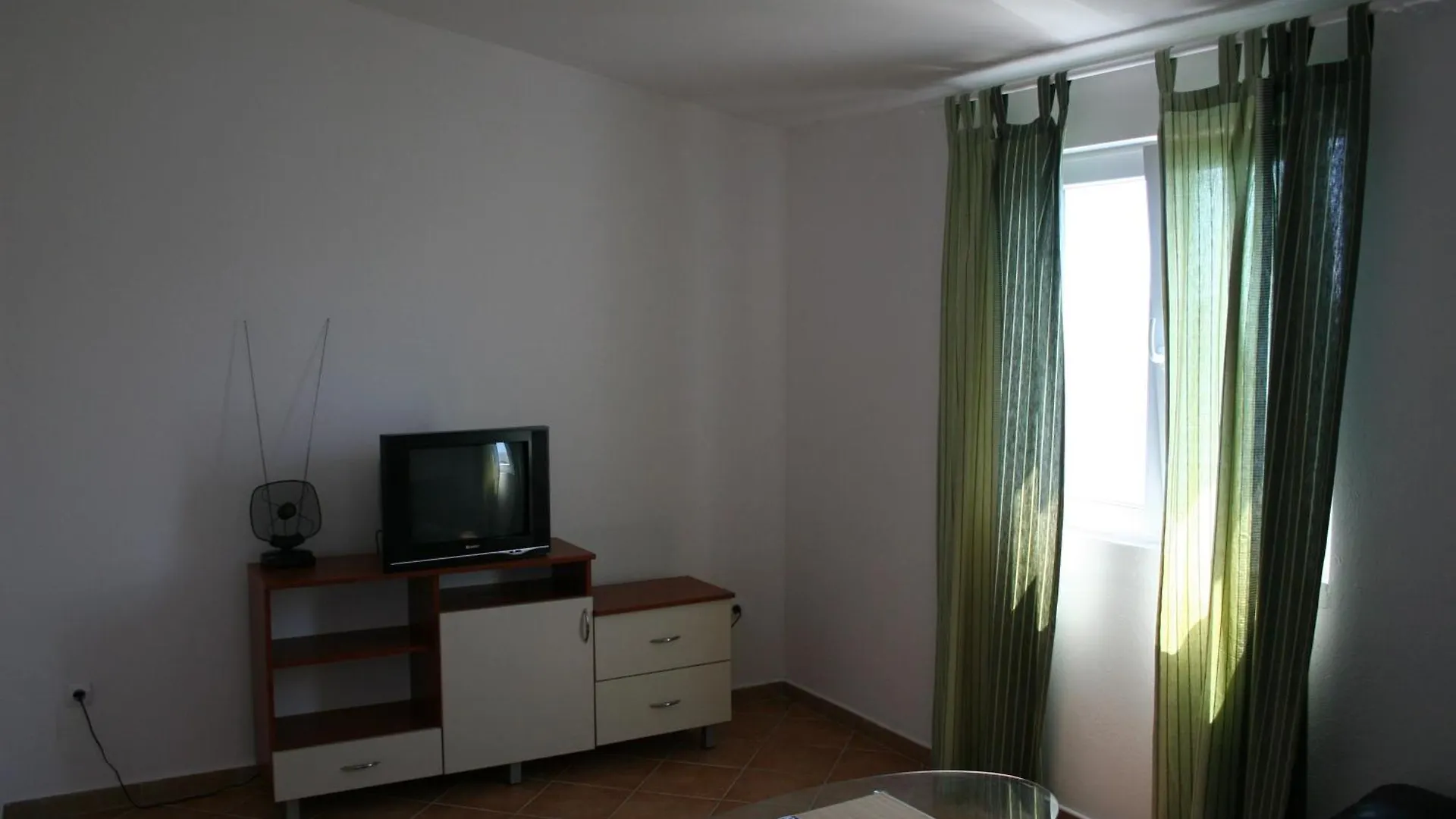 Apartmani Sara Vlasici 0*,  Croatia